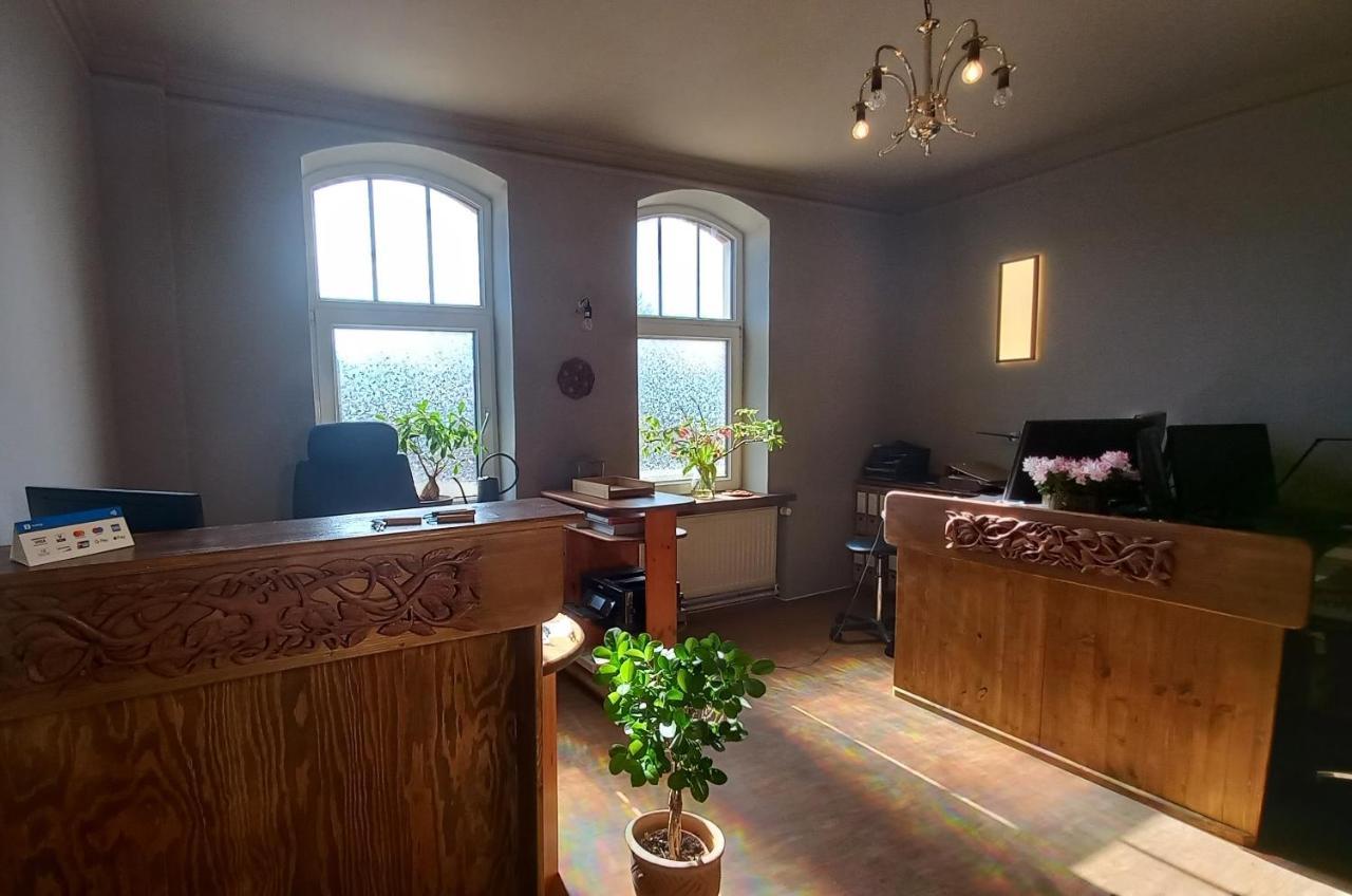Triskele Haus - Oekologisches Gaestehaus Der Heilstaette Strelitz Neustrelitz Esterno foto