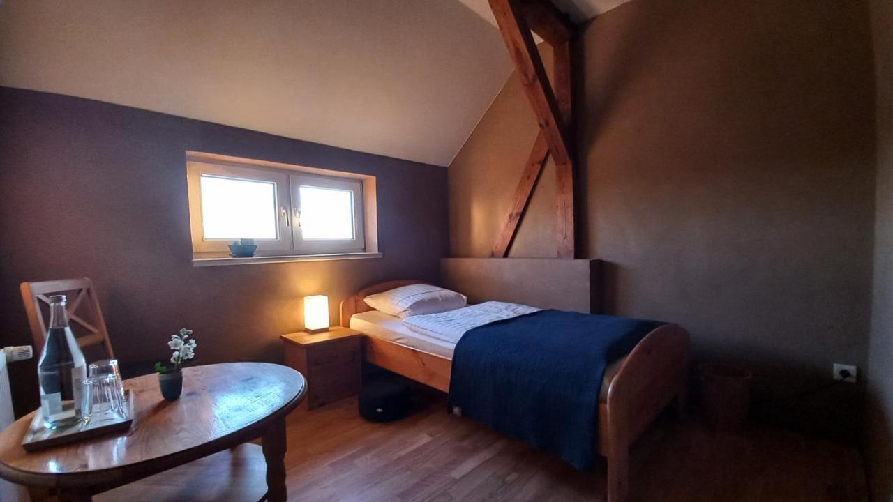 Triskele Haus - Oekologisches Gaestehaus Der Heilstaette Strelitz Neustrelitz Esterno foto